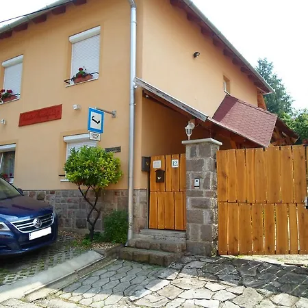 István Maison d'hôtes Eger